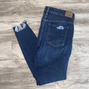 American Eagle Distressed Super Hi-Rise Jegging
